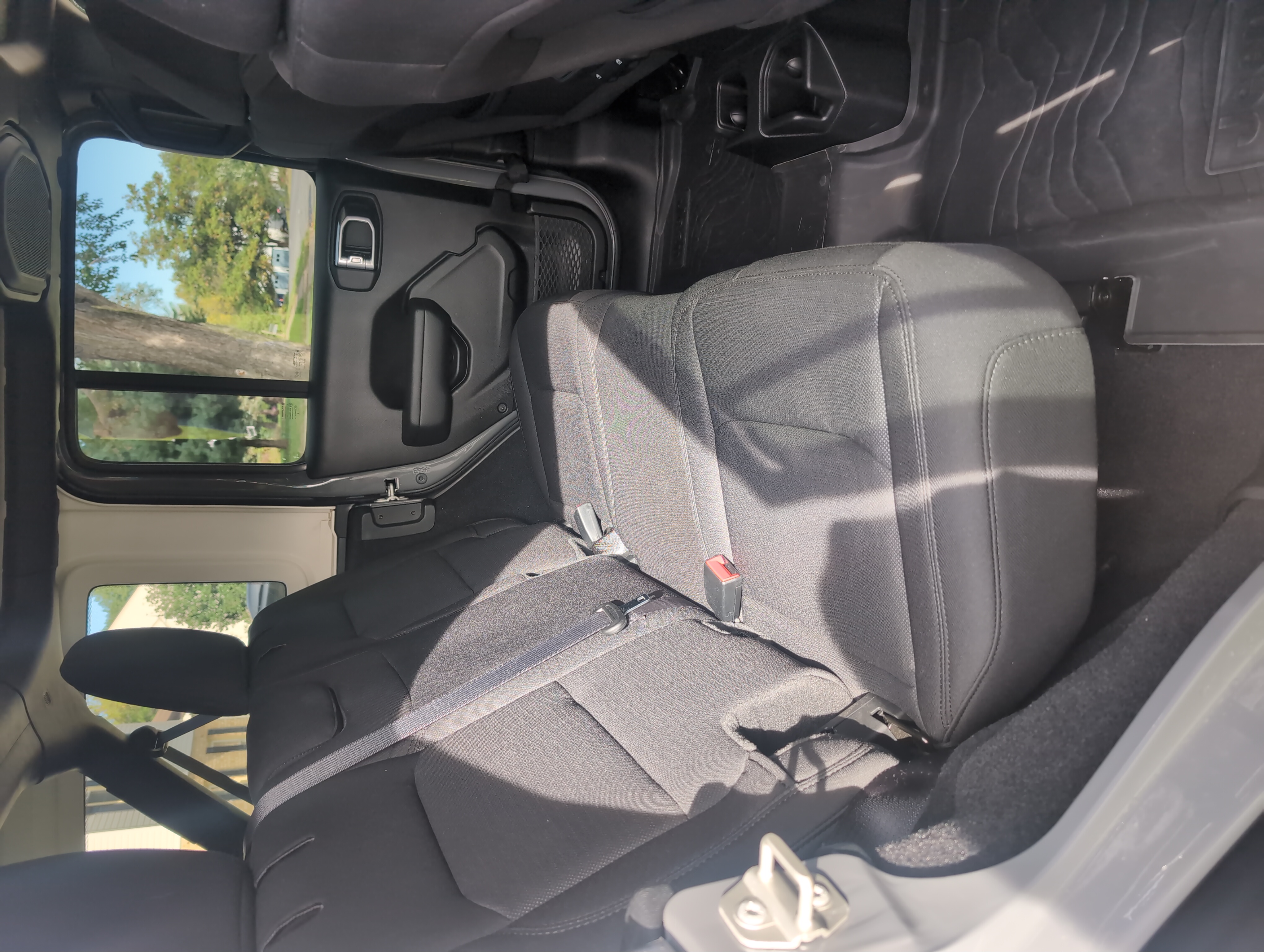 Used 2023 Jeep Wrangler Unlimited Sport AWD/4WD image 14