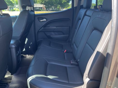 Used 2017 Chevrolet Colorado LT w/ Luxury Package, Chrome image 8