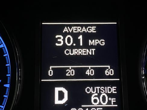 Used 2018 Toyota Corolla LE image 4