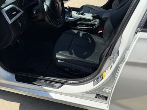 Used 2014 BMW 320i xDrive Sedan image 2