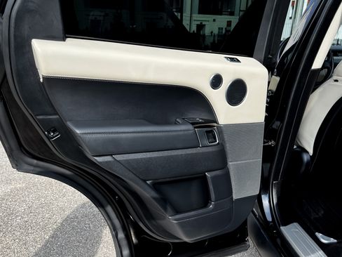 Used 2019 Land Rover Range Rover Sport HSE Dynamic image 22