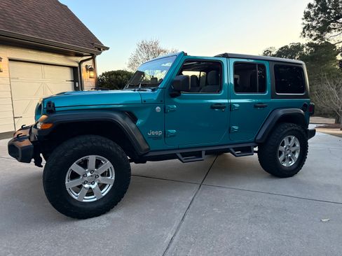 Used 2019 Jeep Wrangler Unlimited Sport S image 4