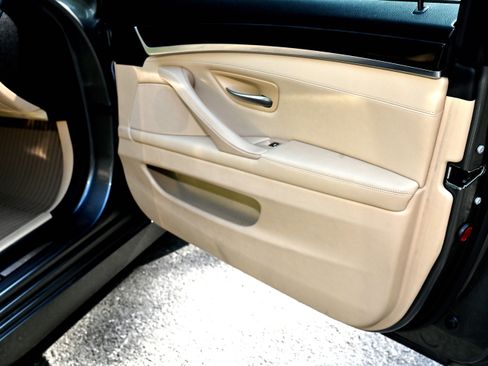 Used 2014 BMW 528i Sedan RWD image 29