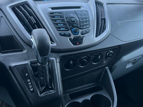 Used 2019 Ford Transit 350 XLT image 6