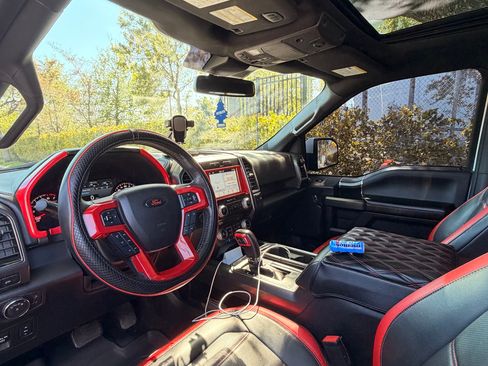 Used 2018 Ford F150 Lariat w/ Equipment Group 502A Luxury image 4