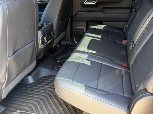 Used 2022 GMC Sierra 1500 Elevation w/ Elevation Premium Package image 9