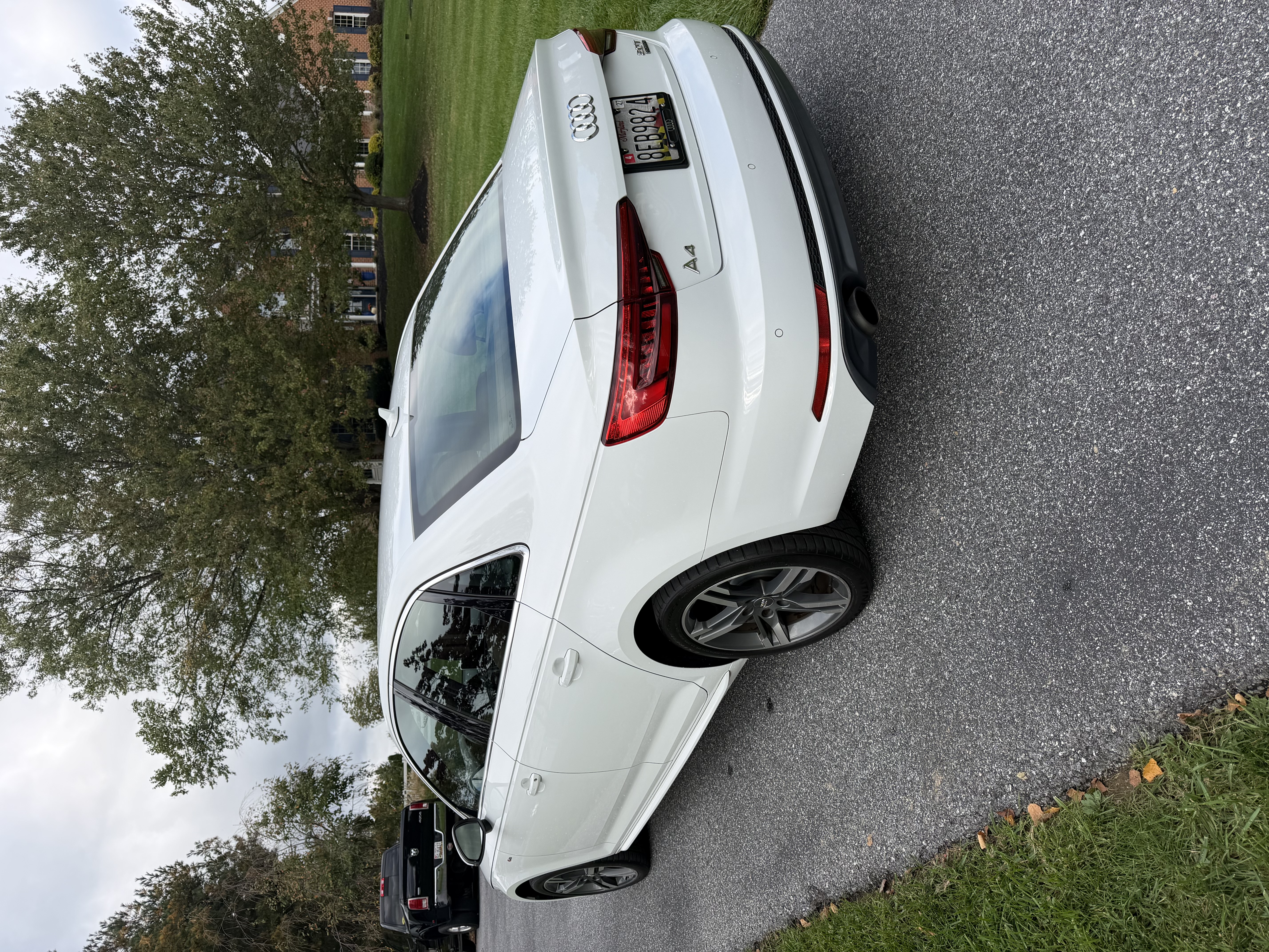 Used 2017 Audi A4 2.0T Premium Plus w/ Premium Plus Package AWD/4WD image 8