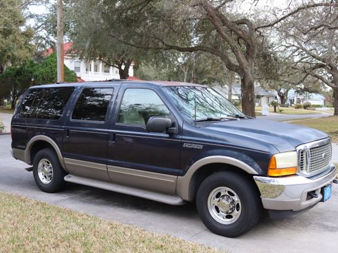 Used 2001 Ford Excursion Limited image 10