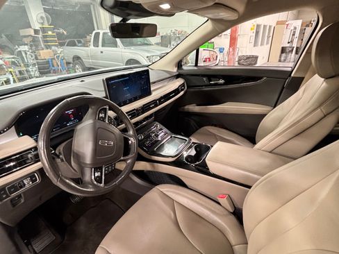 Used 2022 Lincoln Nautilus FWD image 14