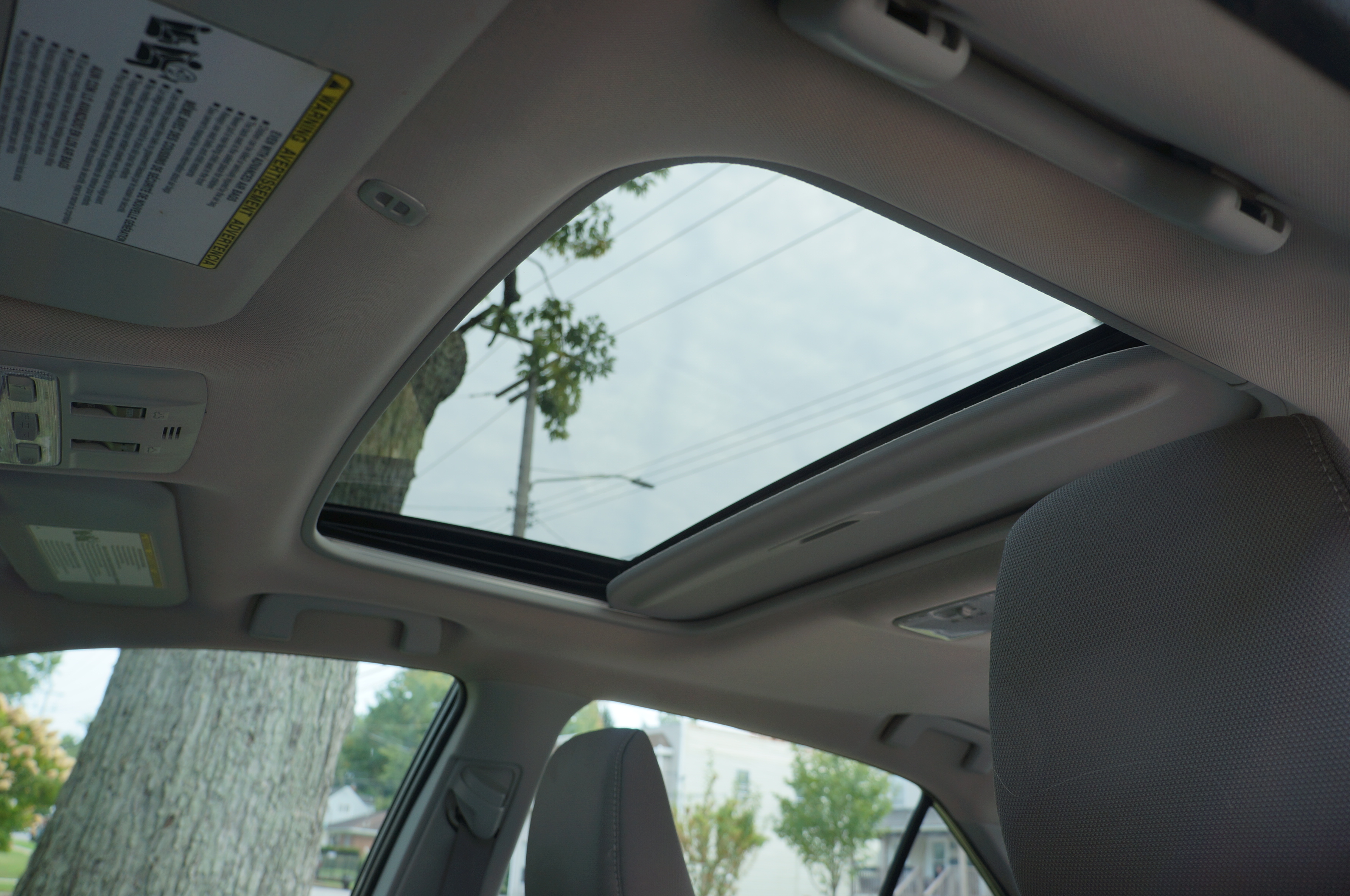 Used 2018 Toyota Corolla LE w/ LE Premium Package w/Moonroof FWD image 13