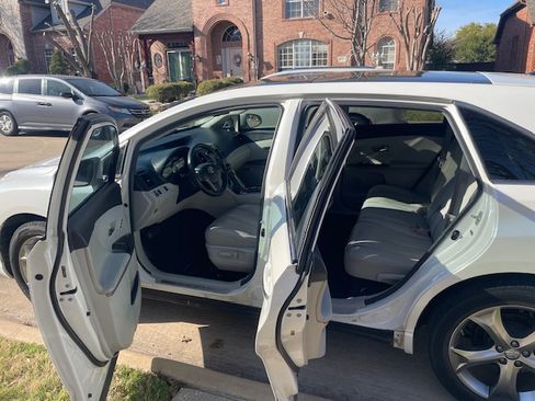 Used 2013 Toyota Venza XLE w/ XLE Premium Pkg image 6