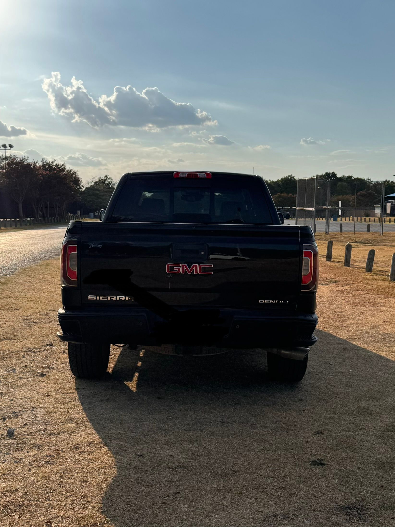Used 2017 GMC Sierra 1500 Denali AWD/4WD image 2