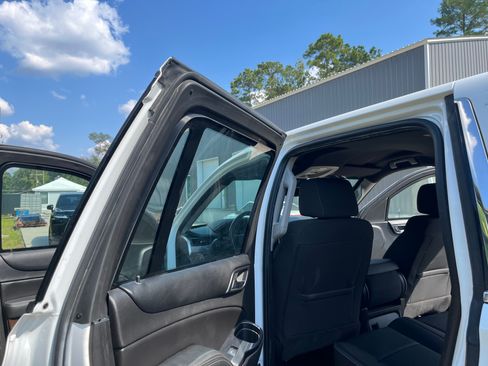 Used 2018 Chevrolet Tahoe 2WD image 11