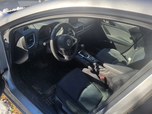 Used 2016 MAZDA MAZDA3 i Sport w/ Preferred Equipment Package image 6