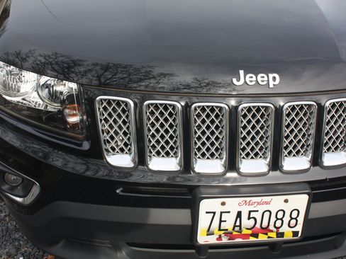 Used 2016 Jeep Compass High Altitude image 10