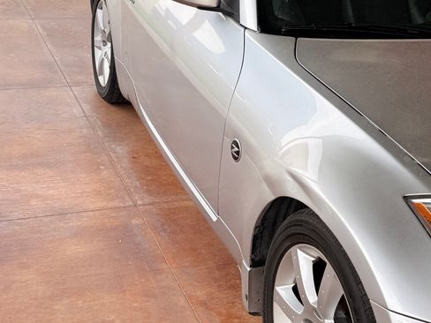 Used 2004 Nissan 350Z Touring w/ Aerodynamics Pkg image 4