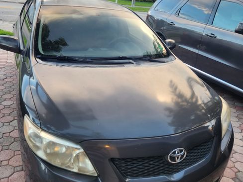 Used 2010 Toyota Corolla LE image 4