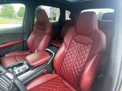 Used 2021 Audi SQ7 Premium Plus w/ Driver Assistance Package image 12