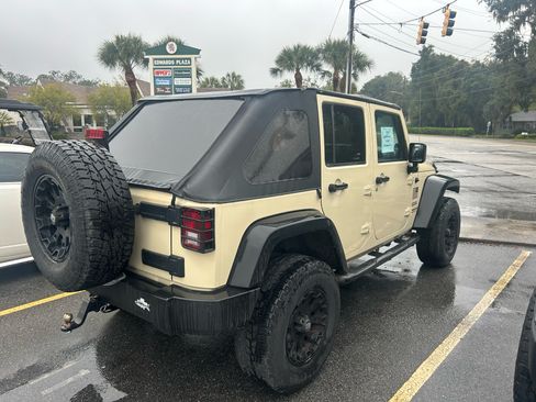 Used 2012 Jeep Wrangler Unlimited Sport image 5