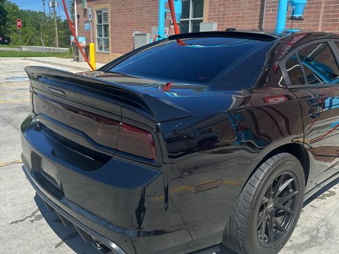 Used 2011 Dodge Charger R/T RWD image 10