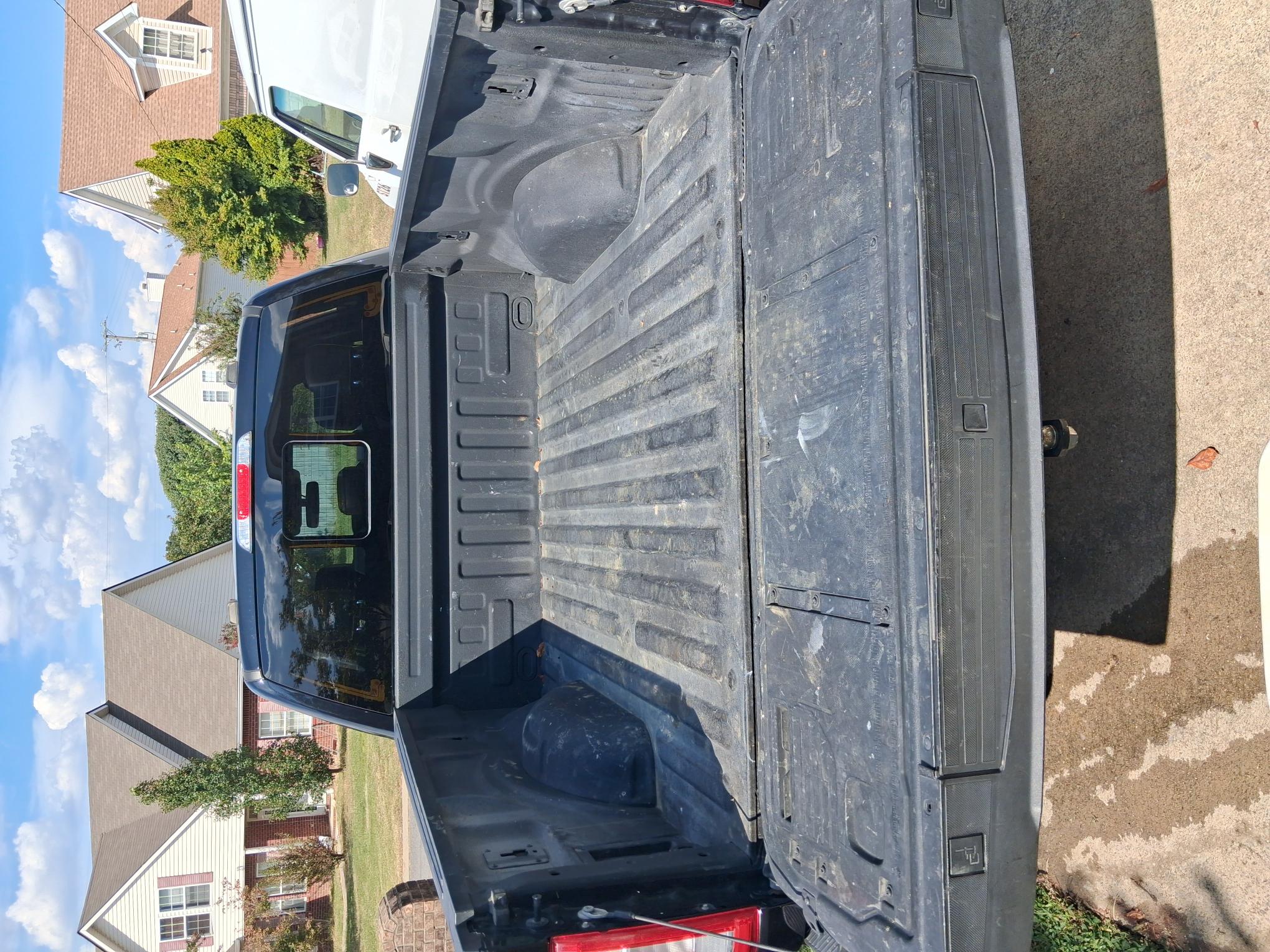 Used 2021 Ford F150 Lariat w/ Equipment Group 502A High AWD/4WD image 4