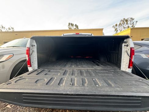 Used 2018 Ford F150 XL w/ Equipment Group 101A Mid image 10