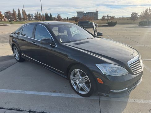 Used 2013 Mercedes-Benz S 550 4MATIC image 2