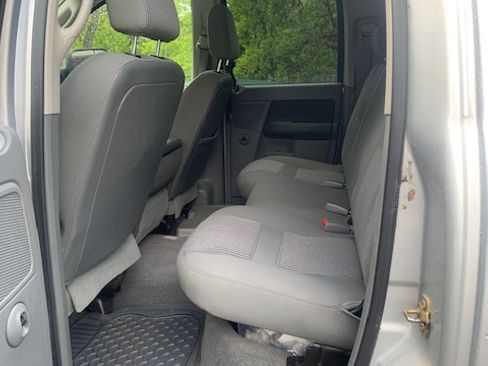 Used 2006 Dodge Ram 2500 Truck SLT w/ Quad Cab Big Horn Value Group image 9