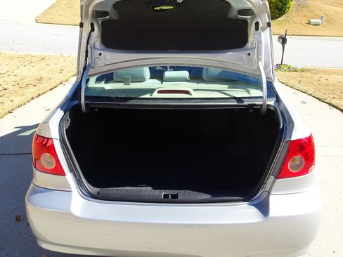 Used 2006 Toyota Corolla CE image 9