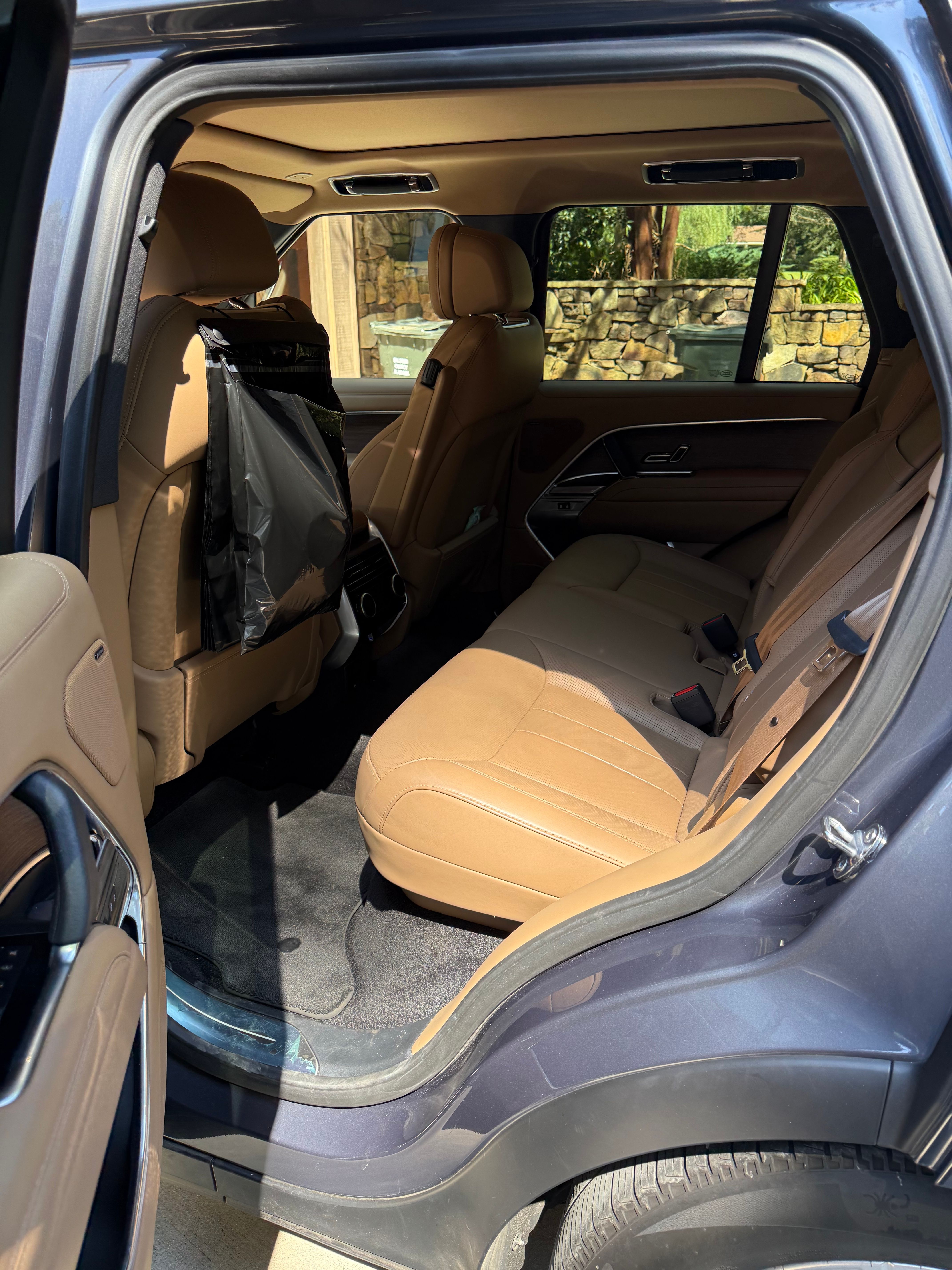 Used 2025 Land Rover Range Rover SE AWD/4WD image 5