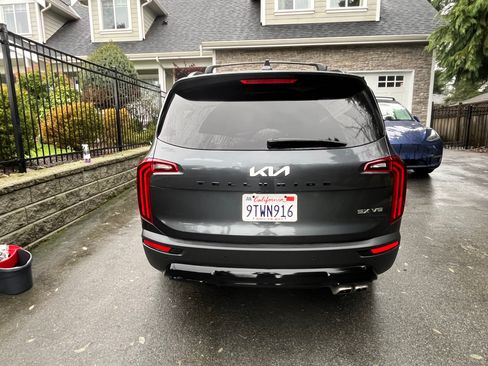 Used 2022 Kia Telluride SX w/ Nightfall Edition Package image 2