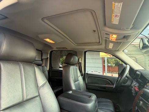 Used 2008 Chevrolet Silverado 2500 LTZ w/ Safety Package AWD/4WD image 12