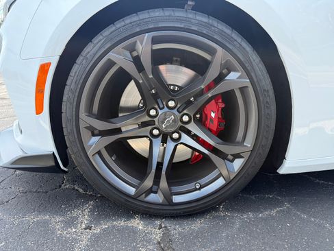 Used 2023 Chevrolet Camaro SS RWD image 11