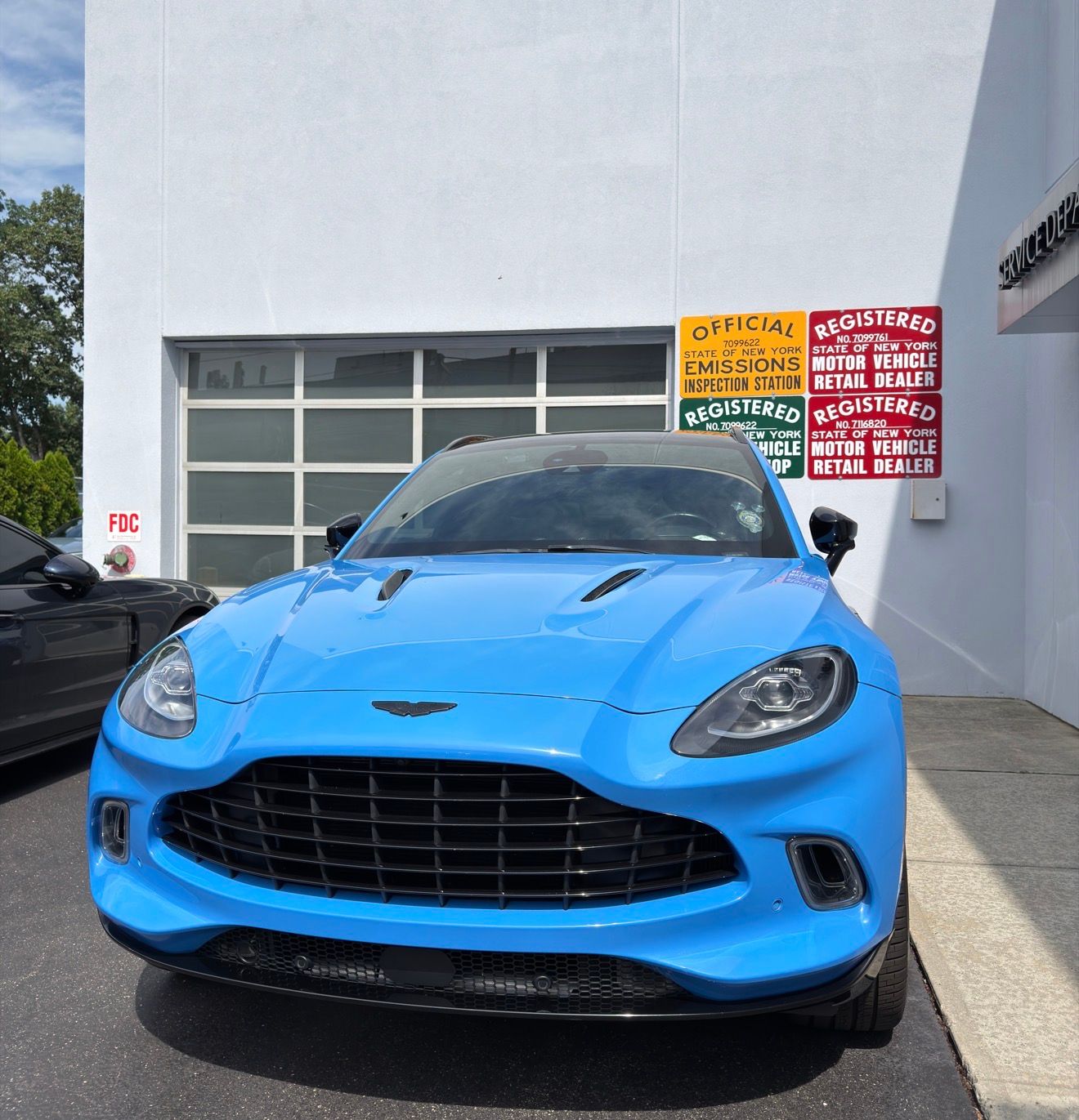 Used 2021 Aston Martin DBX AWD/4WD image 4