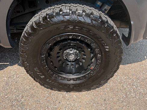 Used 2017 Ford F150 Raptor w/ Equipment Group 802A Luxury AWD/4WD image 13