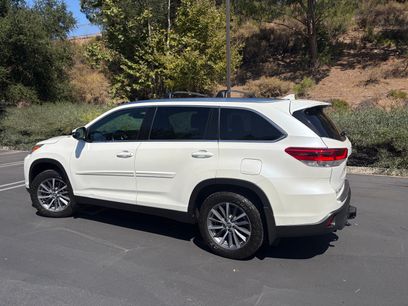 Used 2019 Toyota Highlander XLE