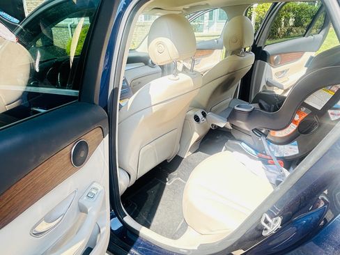 Used 2022 Mercedes-Benz GLC 300 4MATIC image 12