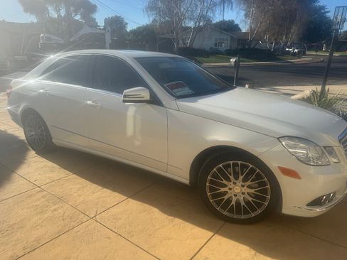 Used 2011 Mercedes-Benz E 350 Sedan image 21