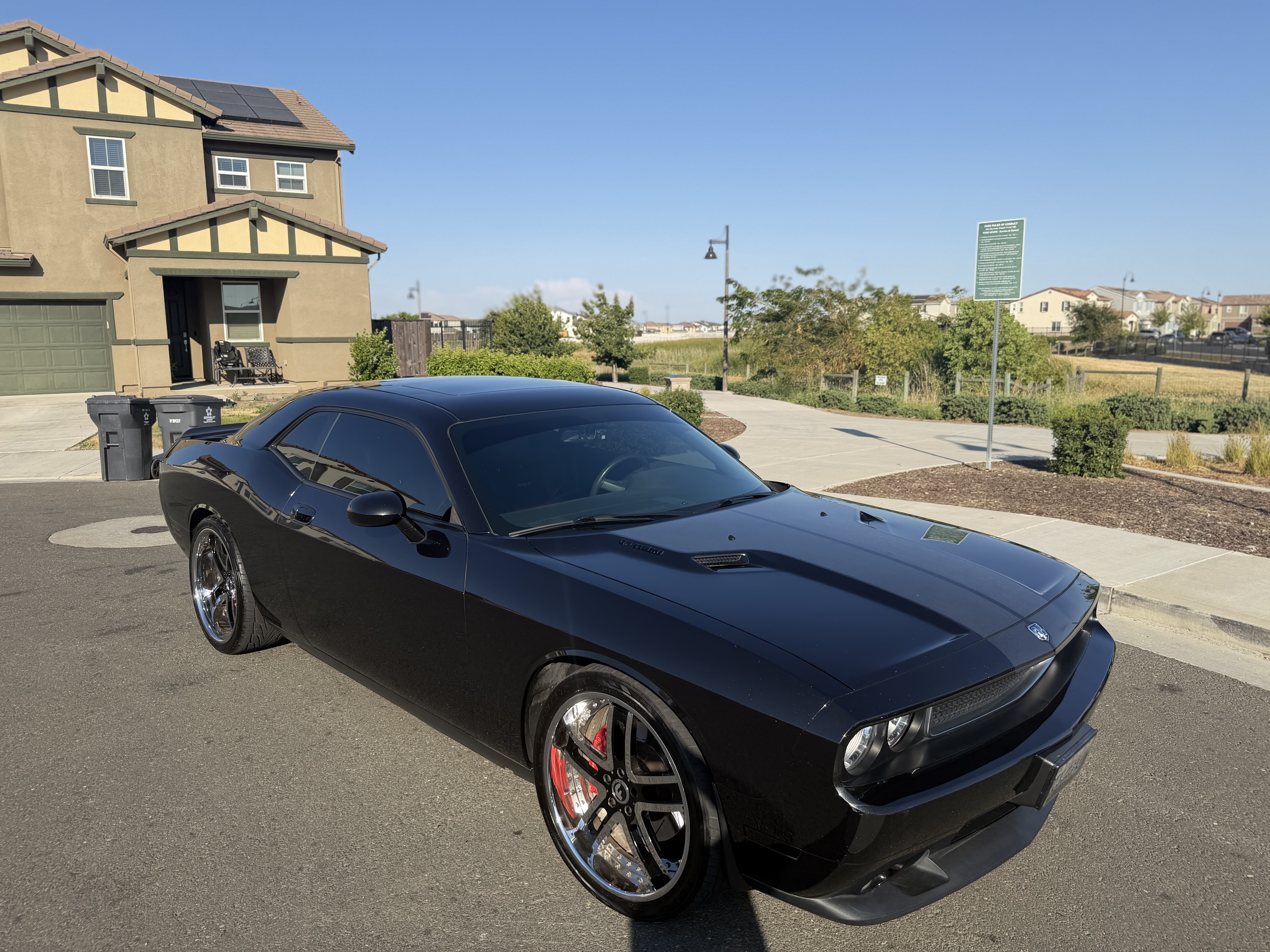 Used 2010 Dodge Challenger SRT8 w/ SRT Option Group II RWD image 27