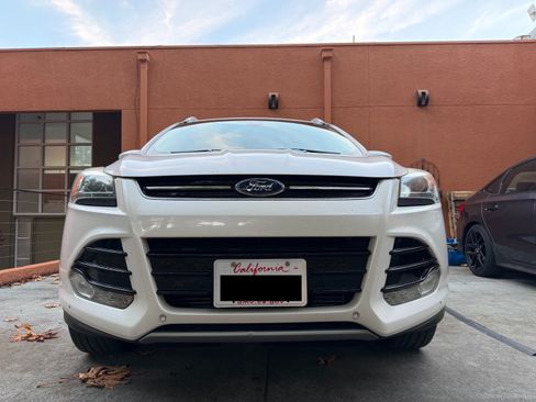 Used 2013 Ford Escape Titanium w/ Parking Technology Pkg image 11