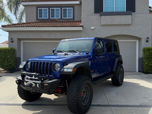 Used 2018 Jeep Wrangler Unlimited Rubicon image 2