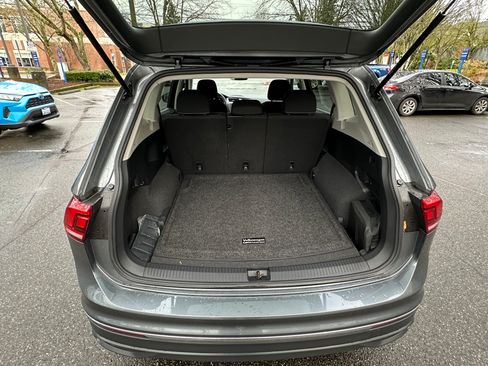 Used 2023 Volkswagen Tiguan S image 8