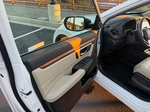 Used 2021 Honda CR-V Touring image 28