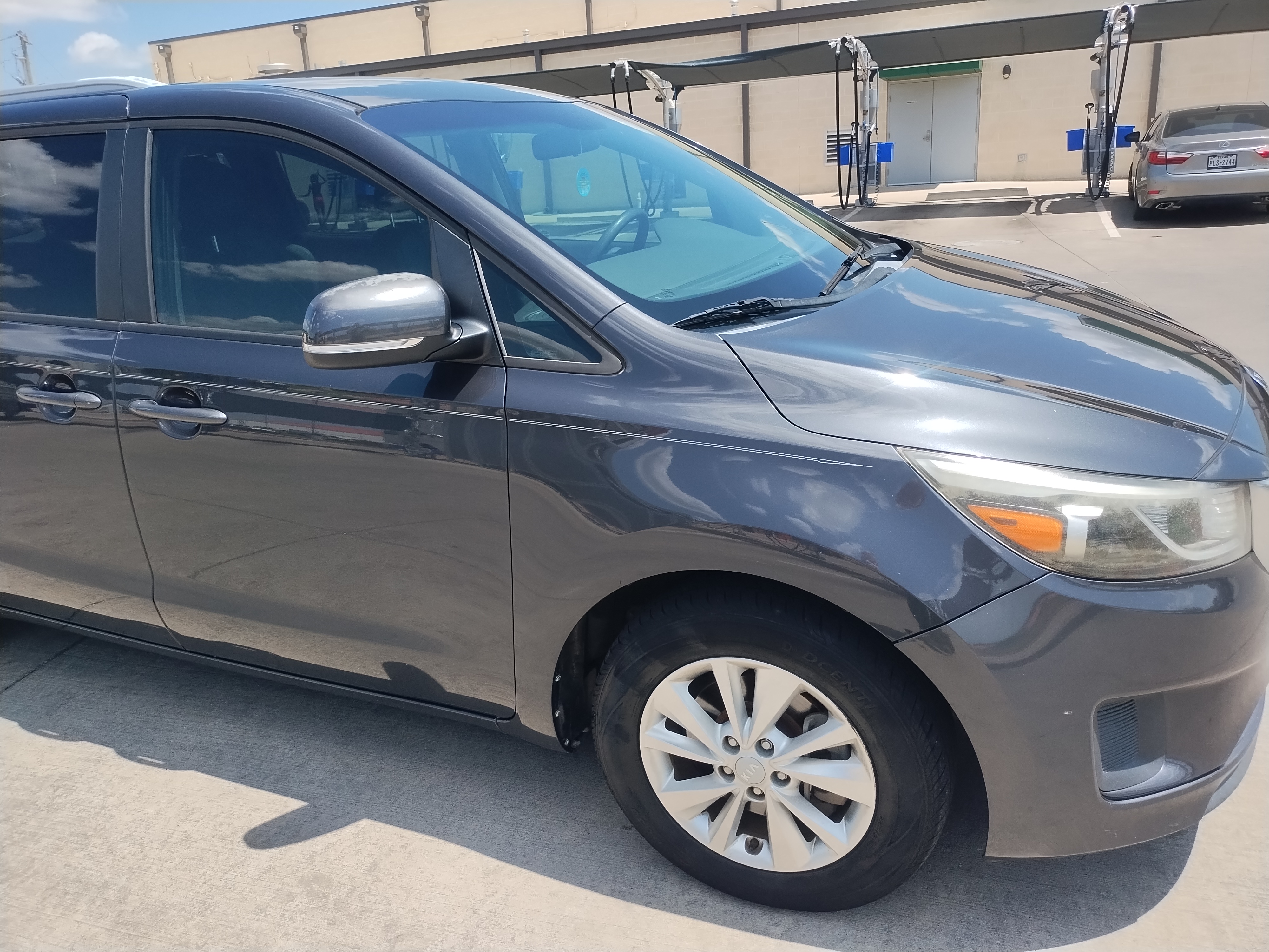 Used 2015 Kia Sedona LX w/ LX Convenience Package FWD image 8