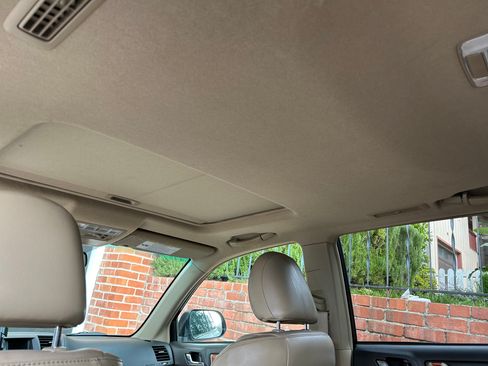 Used 2010 Toyota Highlander Limited image 16