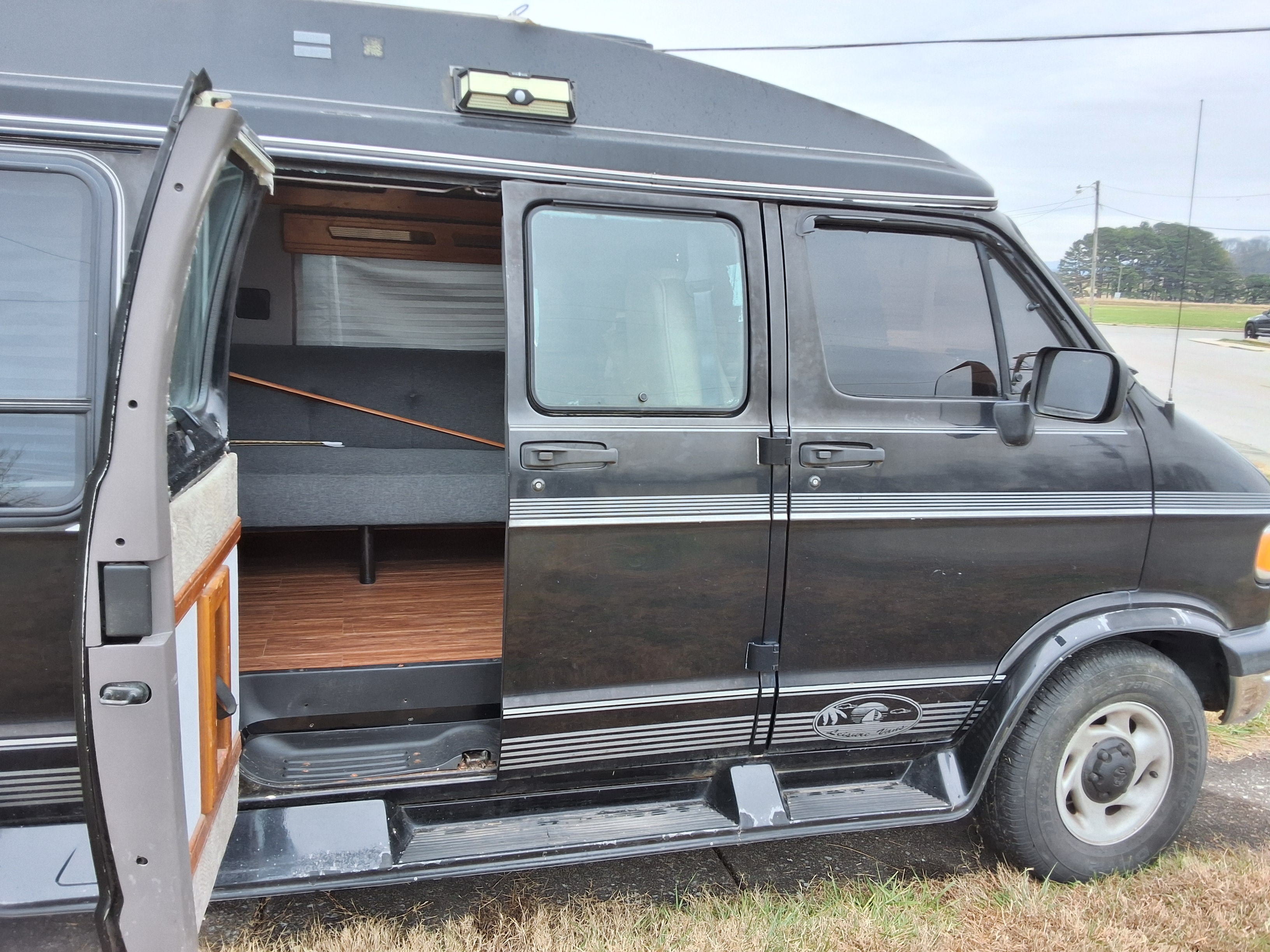 Used 1996 Dodge B2500 RWD image 10