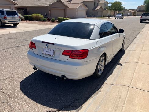 Used 2013 BMW 335i Convertible RWD image 11
