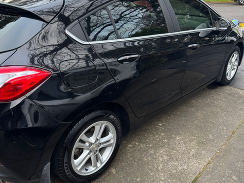 Used 2018 Chevrolet Cruze LT image 5