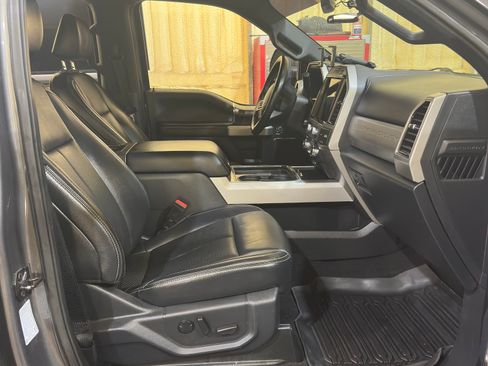 Used 2022 Ford F250 Lariat w/ Tremor Off-Road Package image 8