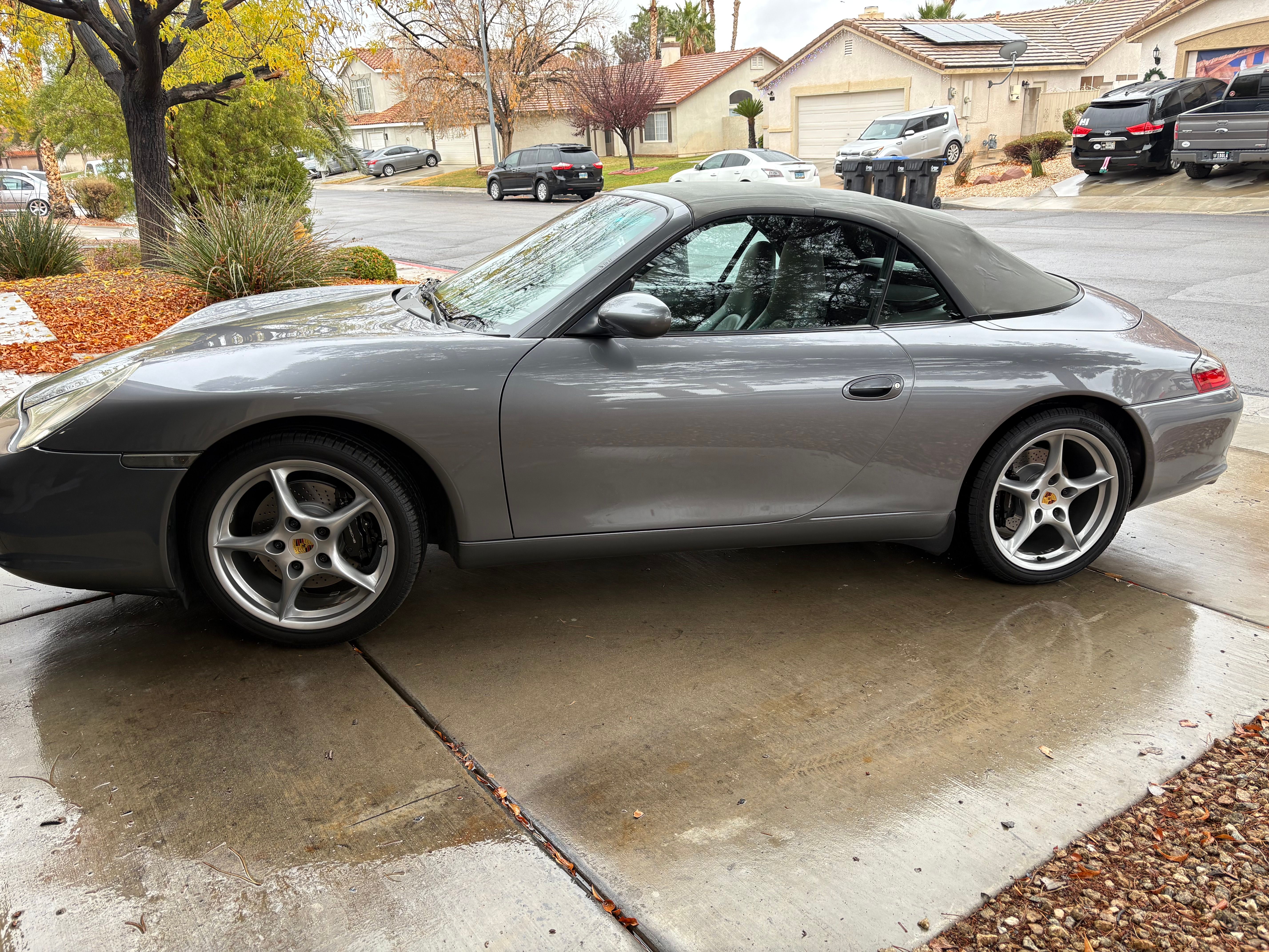 Used 2003 Porsche 911 Cabriolet image 2